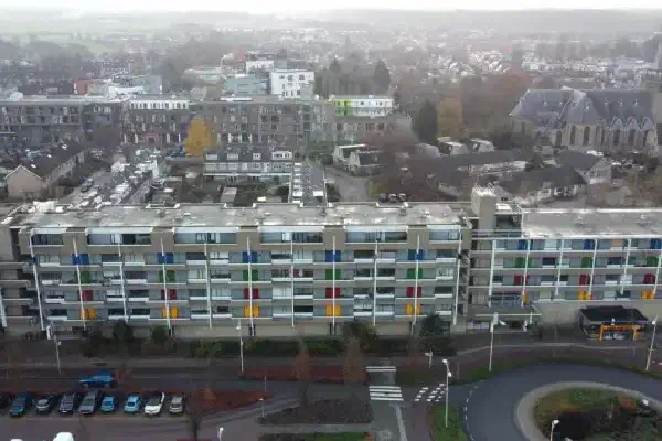 Hoe VvE De Weere 111 appartementen verduurzaamde — en waarom ze kozen voor het duurste scenario